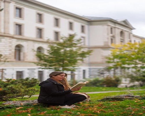 Esti lelassulás és nyugalom